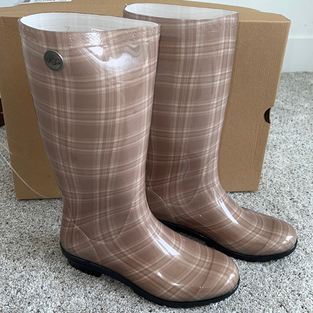 AUTH NIB UGG Shaye Plaid Rubber Shearling Lined Glossed Waterproof Rain Boots - Picture 1 of 12